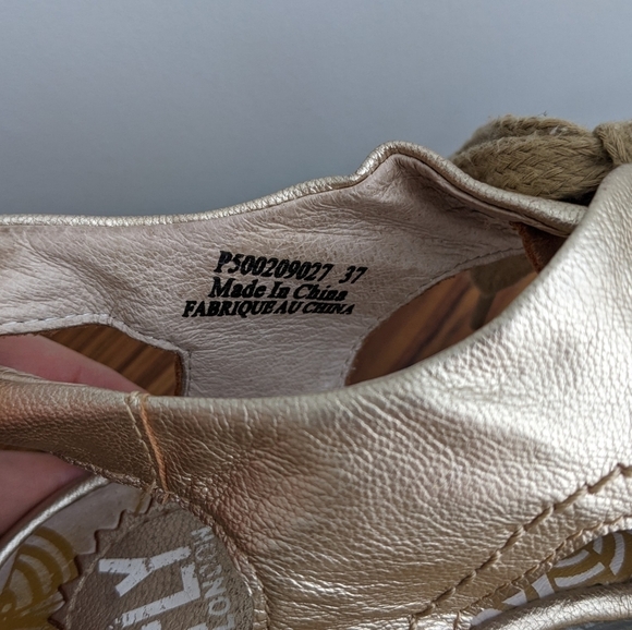 Fly London Yito Silver gold Women's Wedge Sandals size 37 7us s2 - Picture 2 of 12